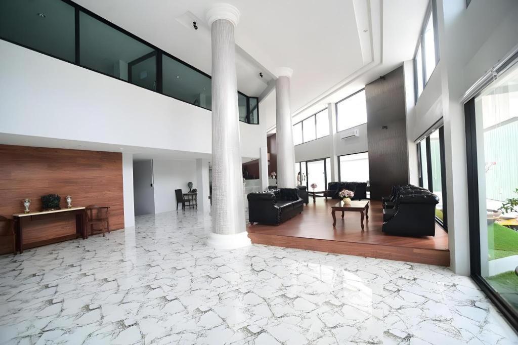 Chanthaburi Center Extérieur photo